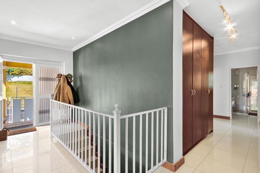 6 Bedroom Property for Sale in Olive Grove Western Cape